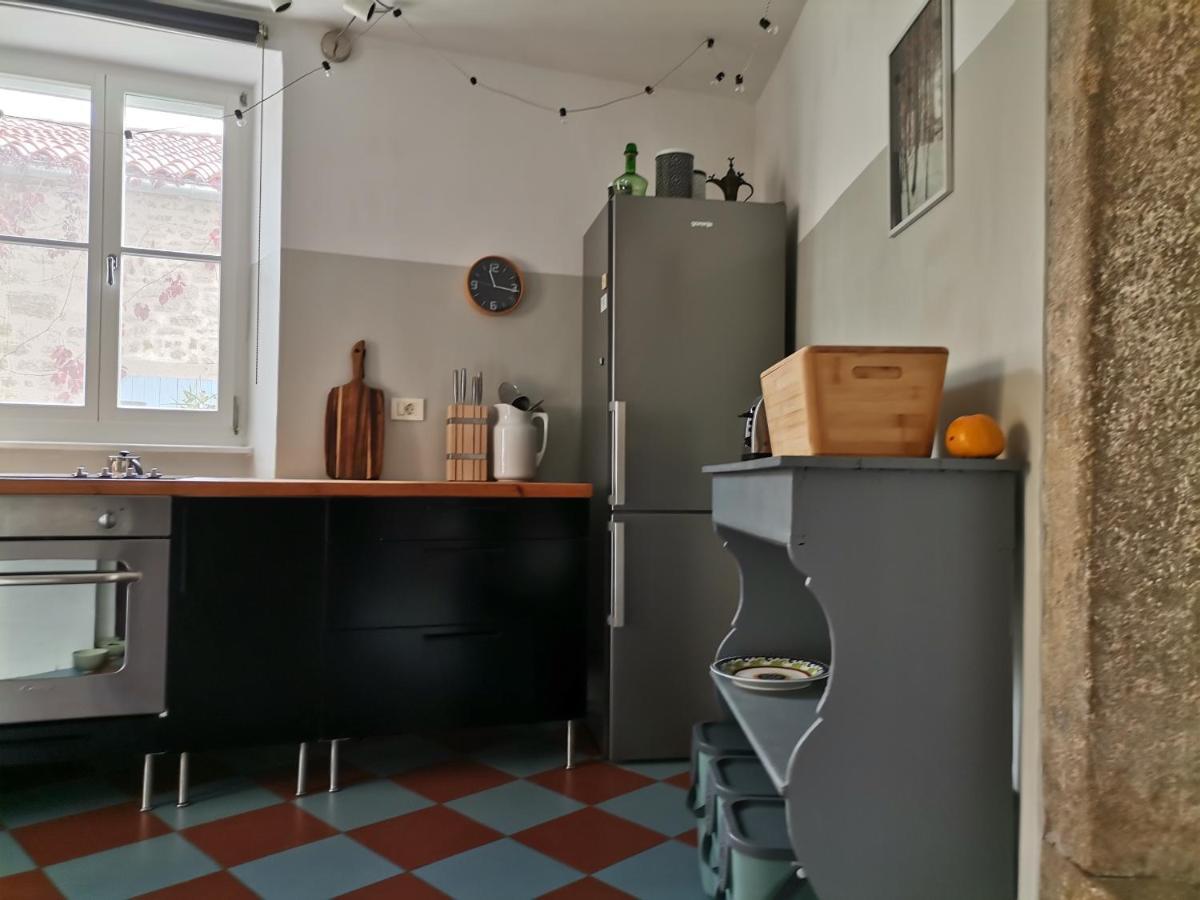 Casa Pino Pina Leilighet Motovun Eksteriør bilde