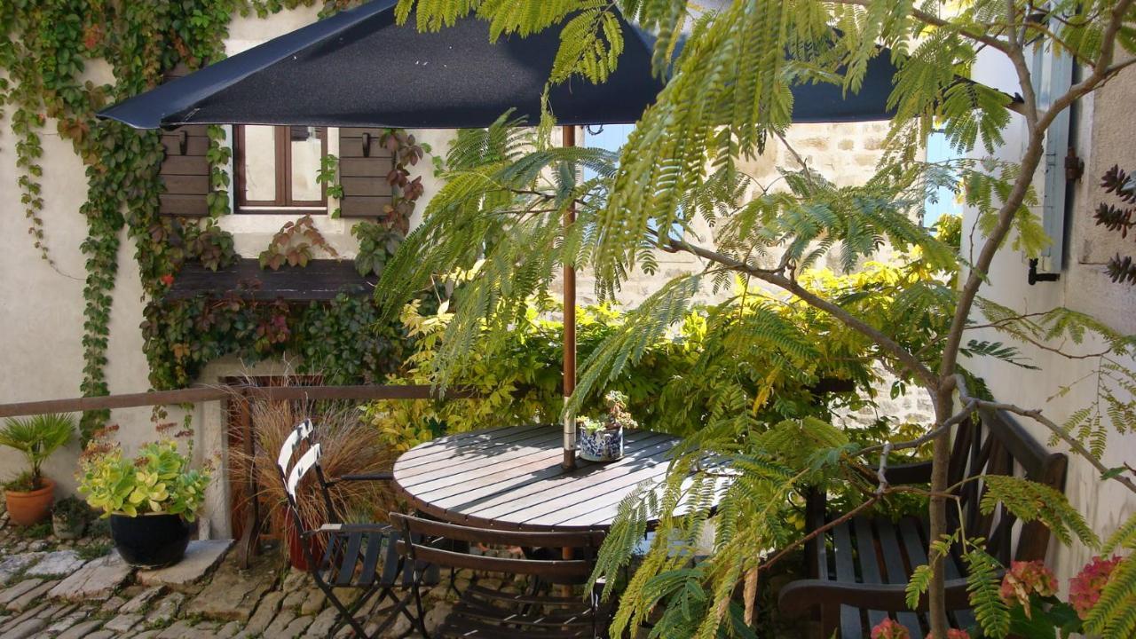 Casa Pino Pina Leilighet Motovun Eksteriør bilde