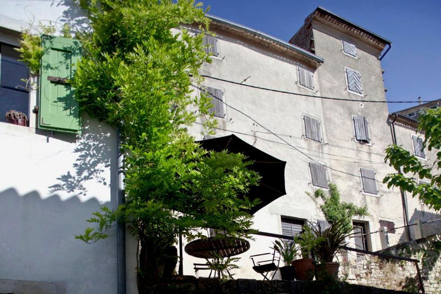 Casa Pino Pina Leilighet Motovun Eksteriør bilde