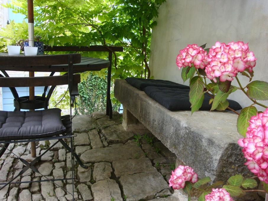 Casa Pino Pina Leilighet Motovun Eksteriør bilde