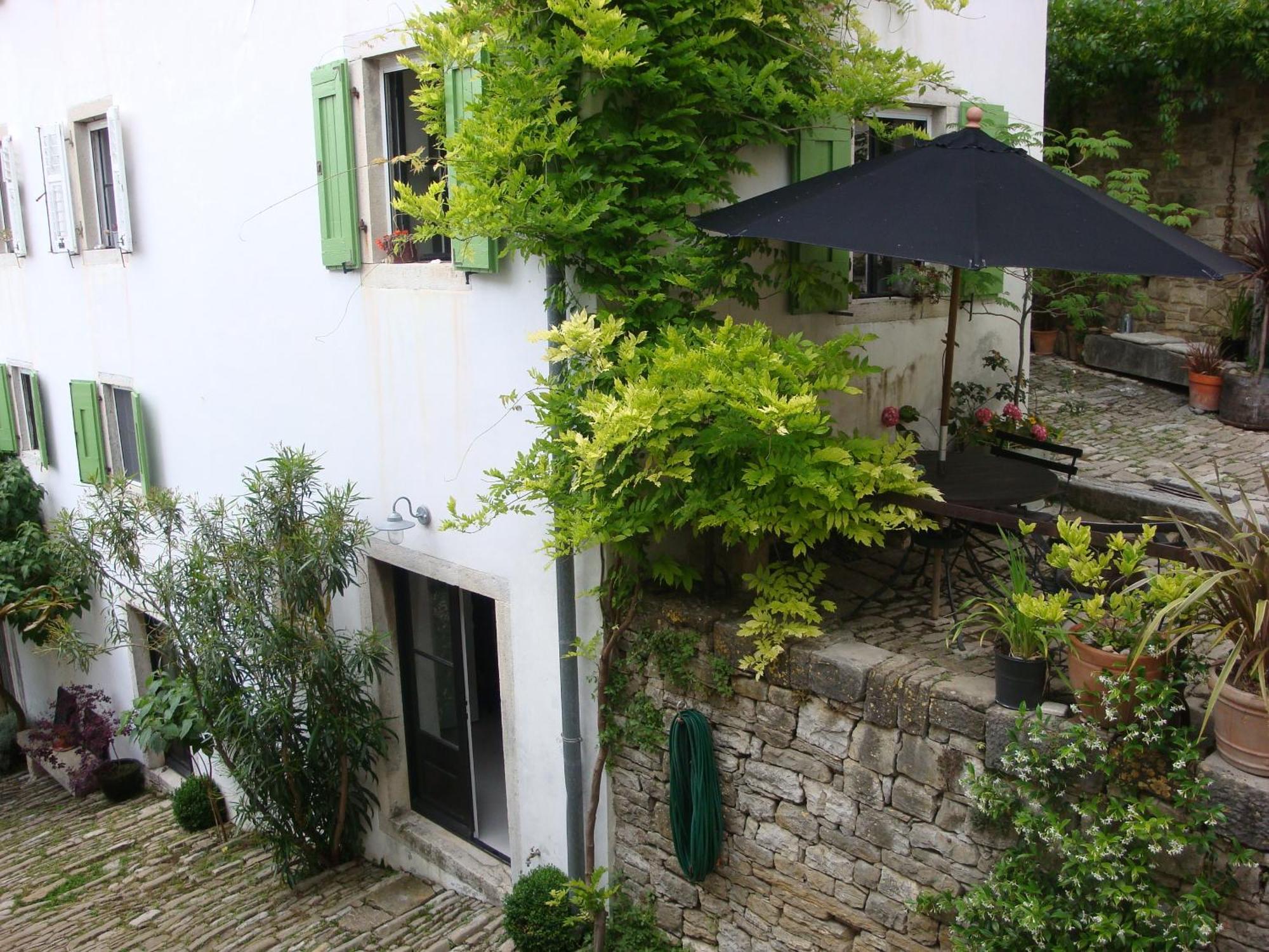 Casa Pino Pina Leilighet Motovun Eksteriør bilde